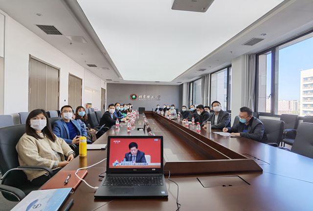 best365官方网站观看十九届六中全会新闻发布会-良乡教工会场_副本.jpg